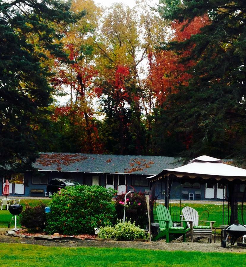 Chamber Lane Motel Round Lake Екстер'єр фото